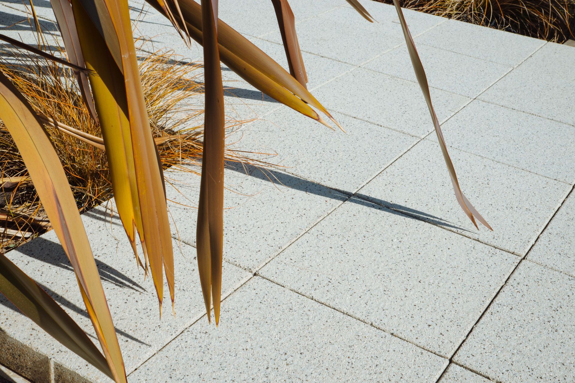 Jagas Hydropaver permeable paving - white