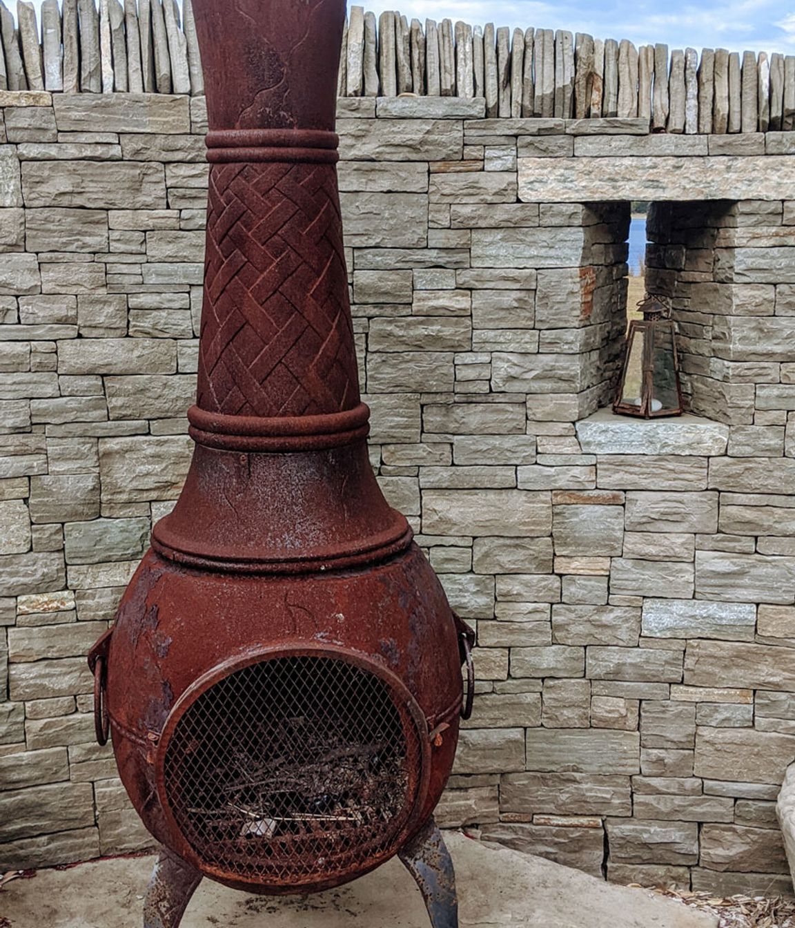 Stone wall with chiminera