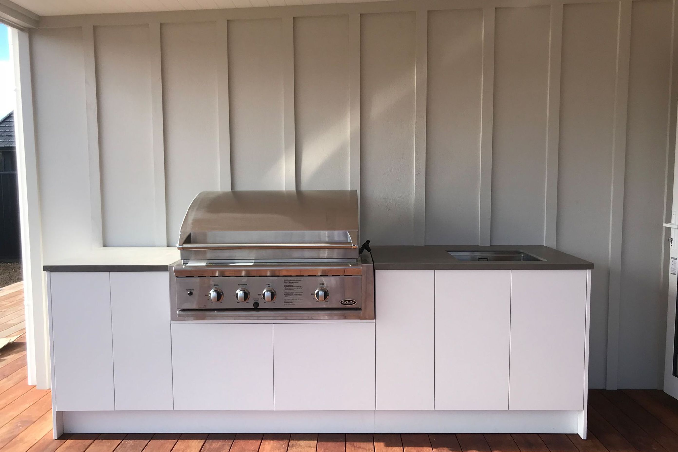 Outdoor Kitchen for entertaining.