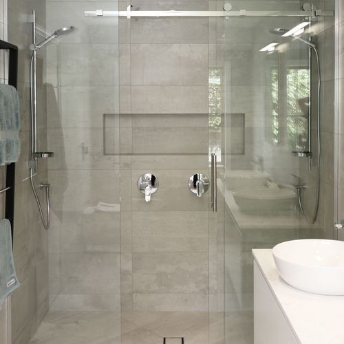 Custom Frameless Glass Showers
