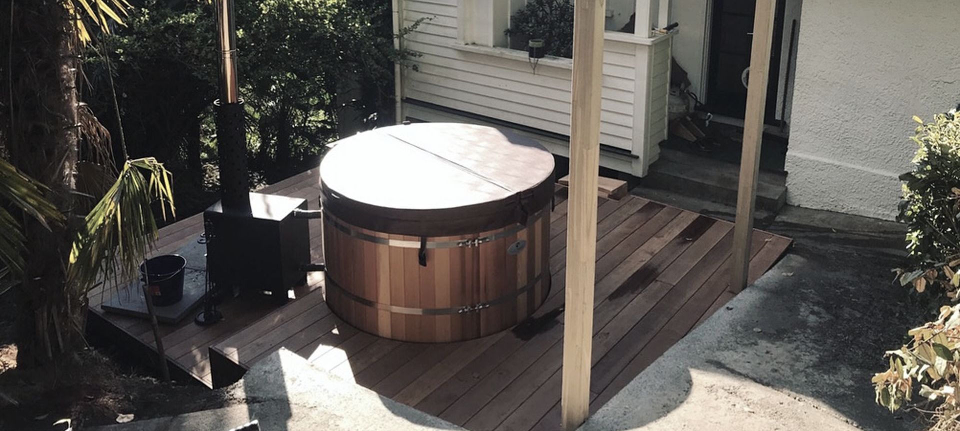 Endeavour Street Deck and Spa area banner
