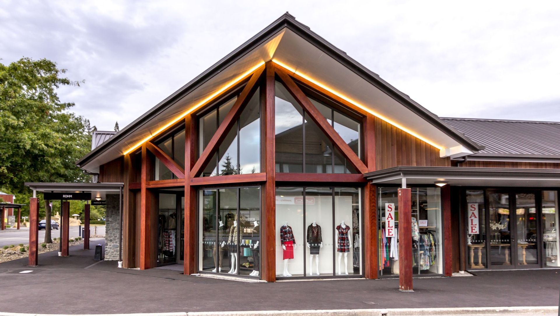 Hanmer Springs Shopping Centre banner