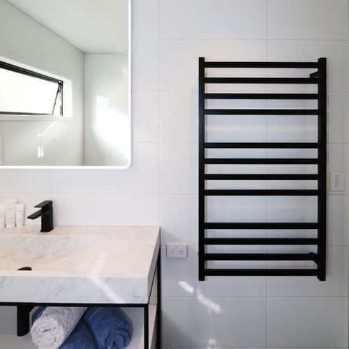 12-Volt Square Heated Towel Ladder