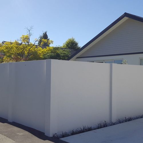 INTEGRA Lightweight Concrete Fencing System