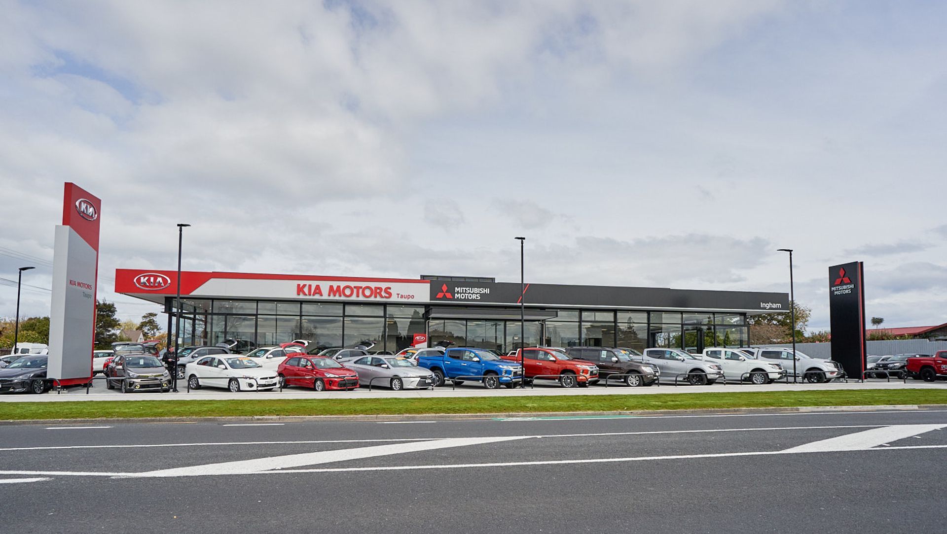 Ingham Mitsubishi Kia Taupo banner