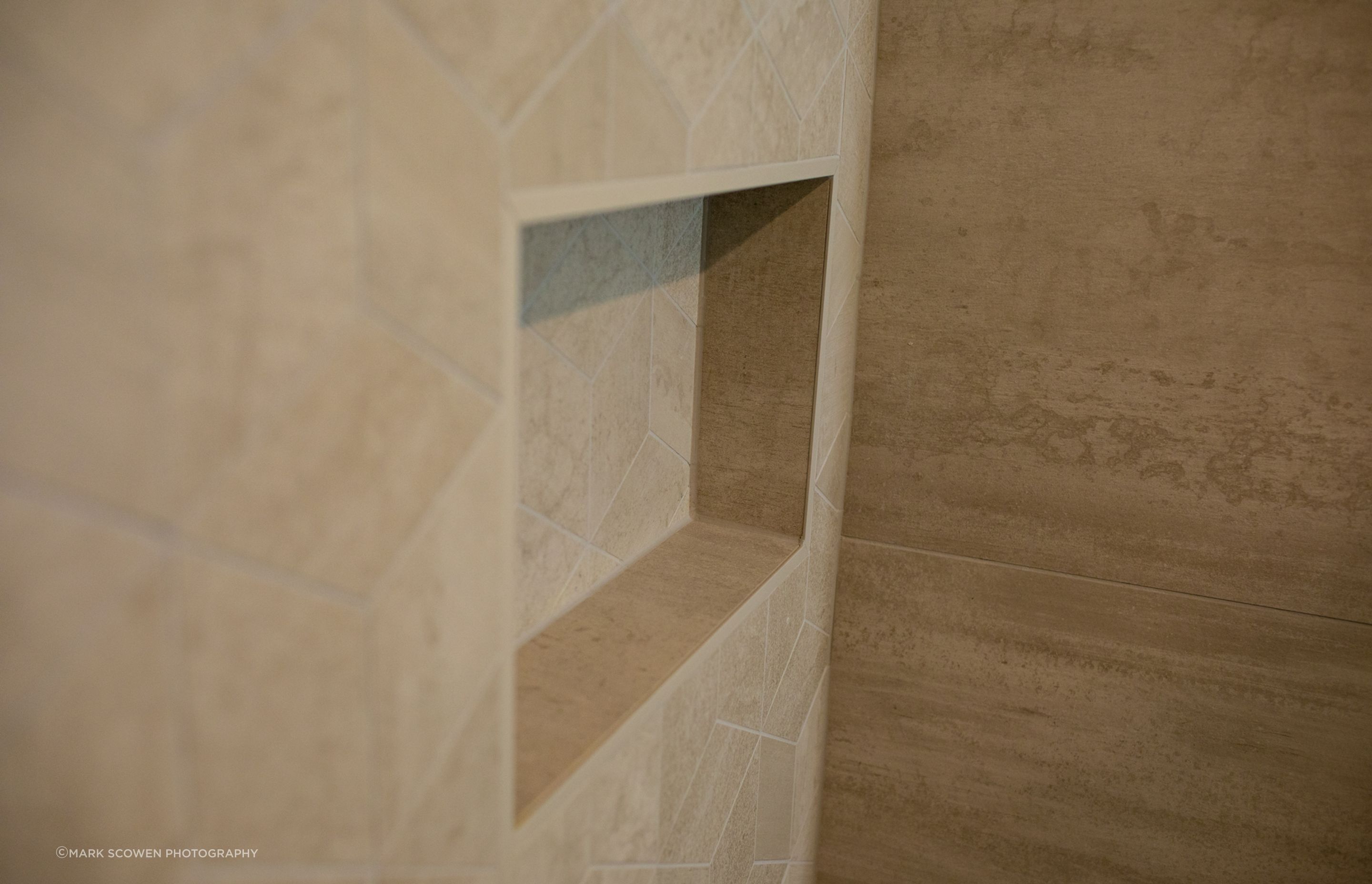 Downstairs Bathroom - Tiled niche with tile trim powder coated to match