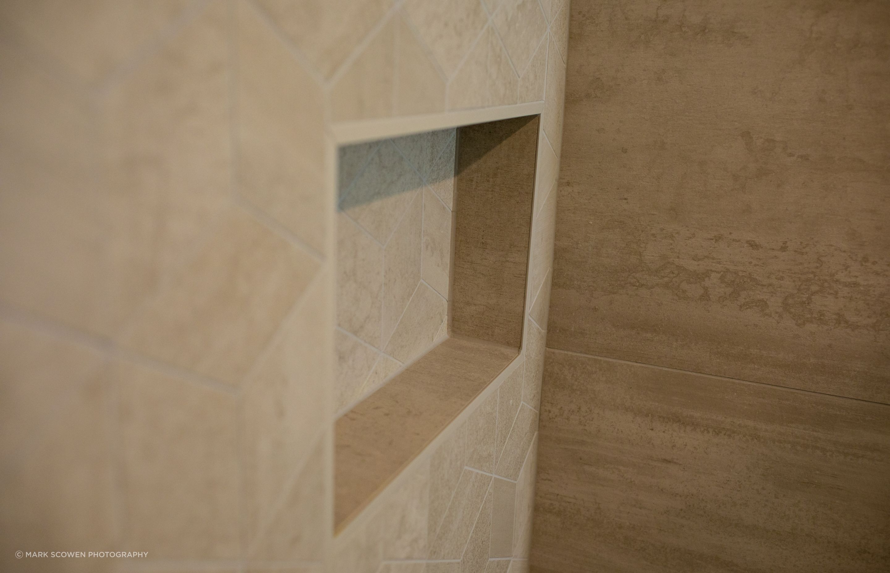 Downstairs Bathroom - Tiled niche with tile trim powder coated to match