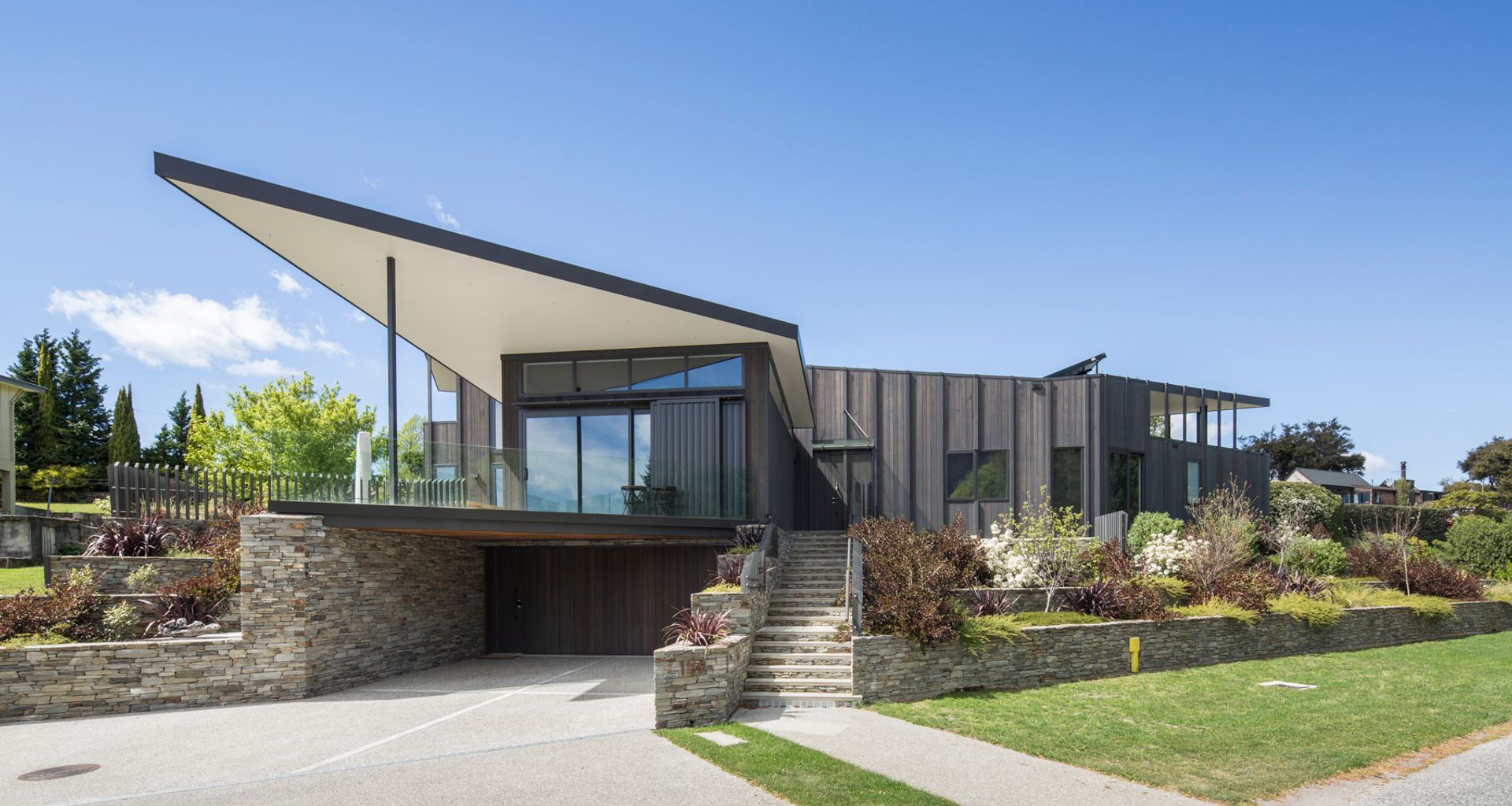 Intersect House banner