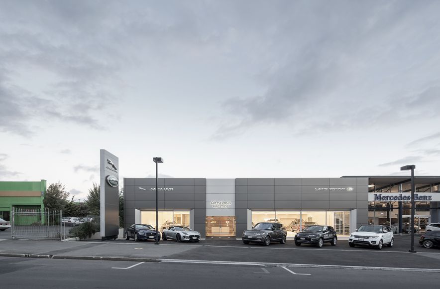 Jaguar - Land Rover Showroom