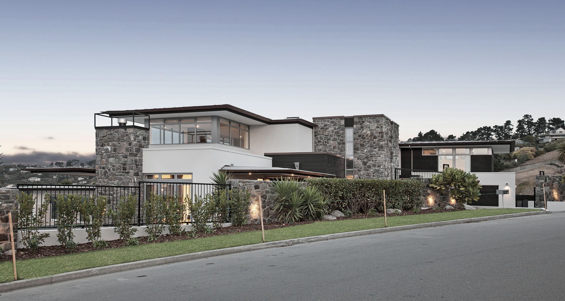 Modern Home banner