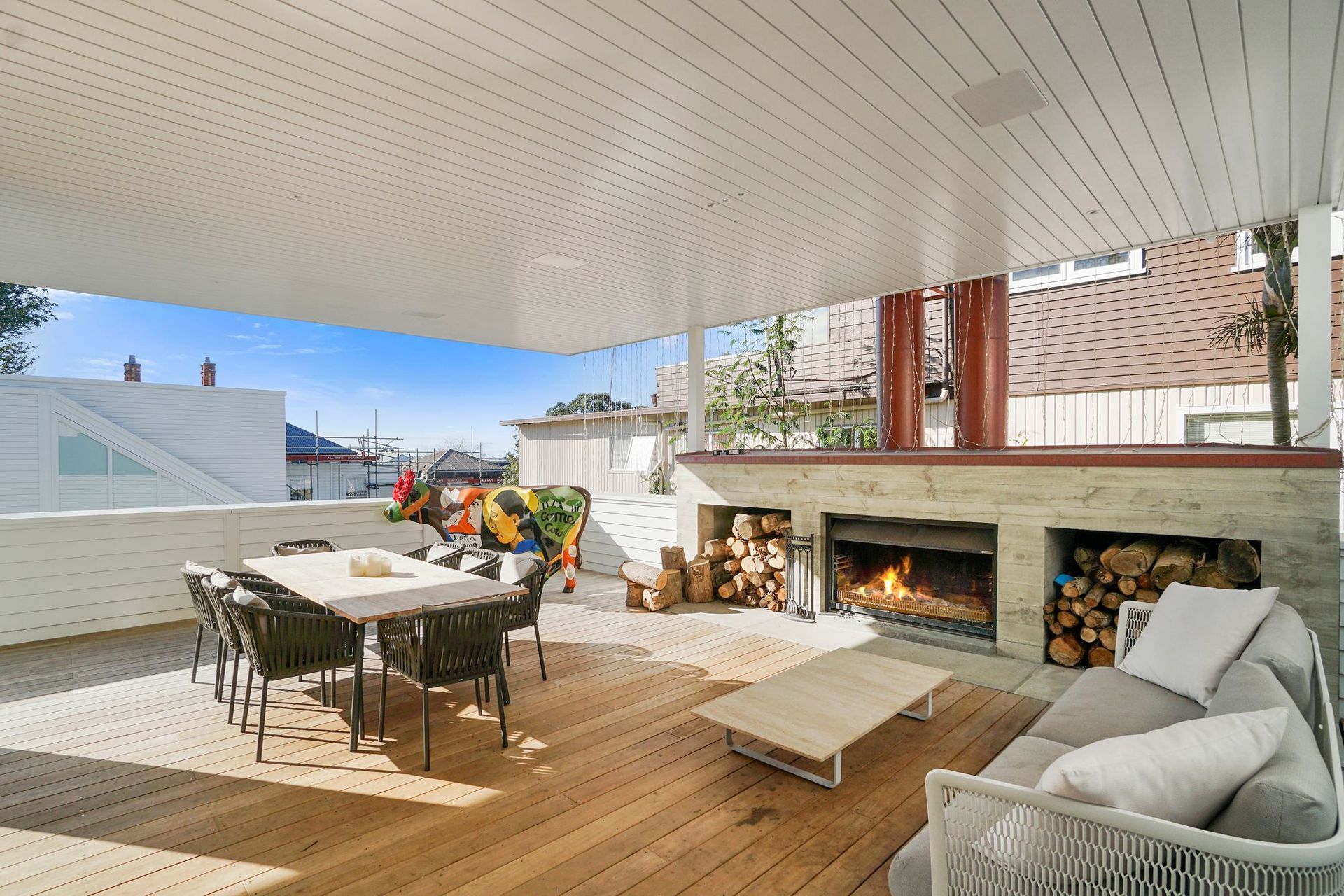 A classic villa turned modern, family home, that places emphasis on the importance of natural light and comfortable living. this house makes the most of its space, with the generous deck flowing into the immaculate kitchen, perfectly accommodating the entertaining requirements of a family.
