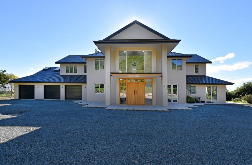Richmond/Tasman Modern Manor