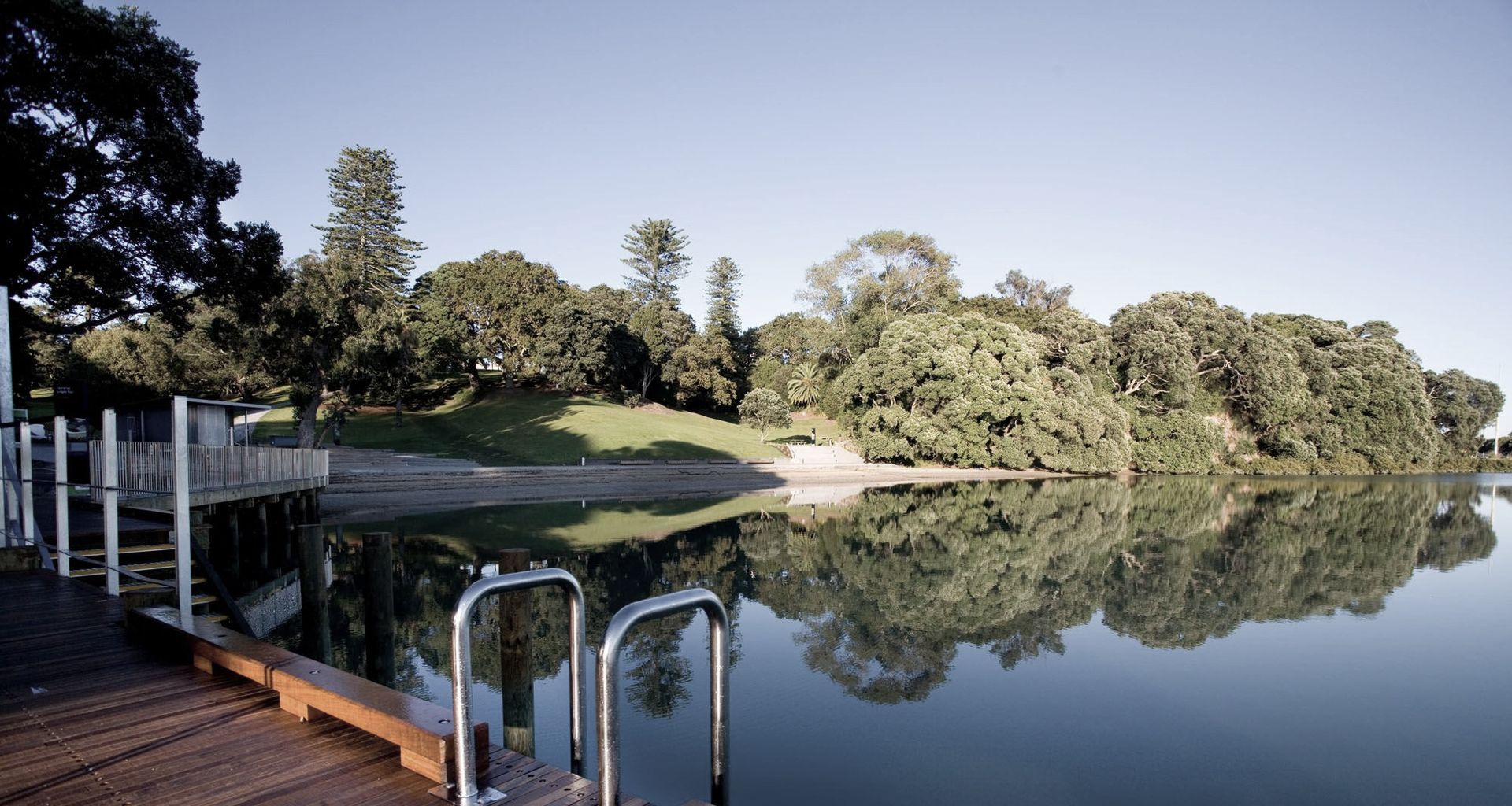 Judges Bay, Parnell banner