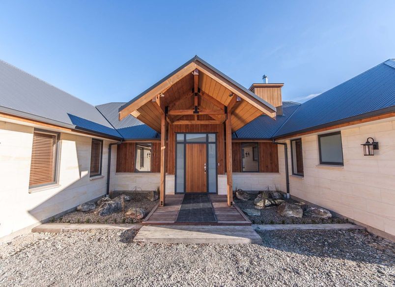 Kakanuis House