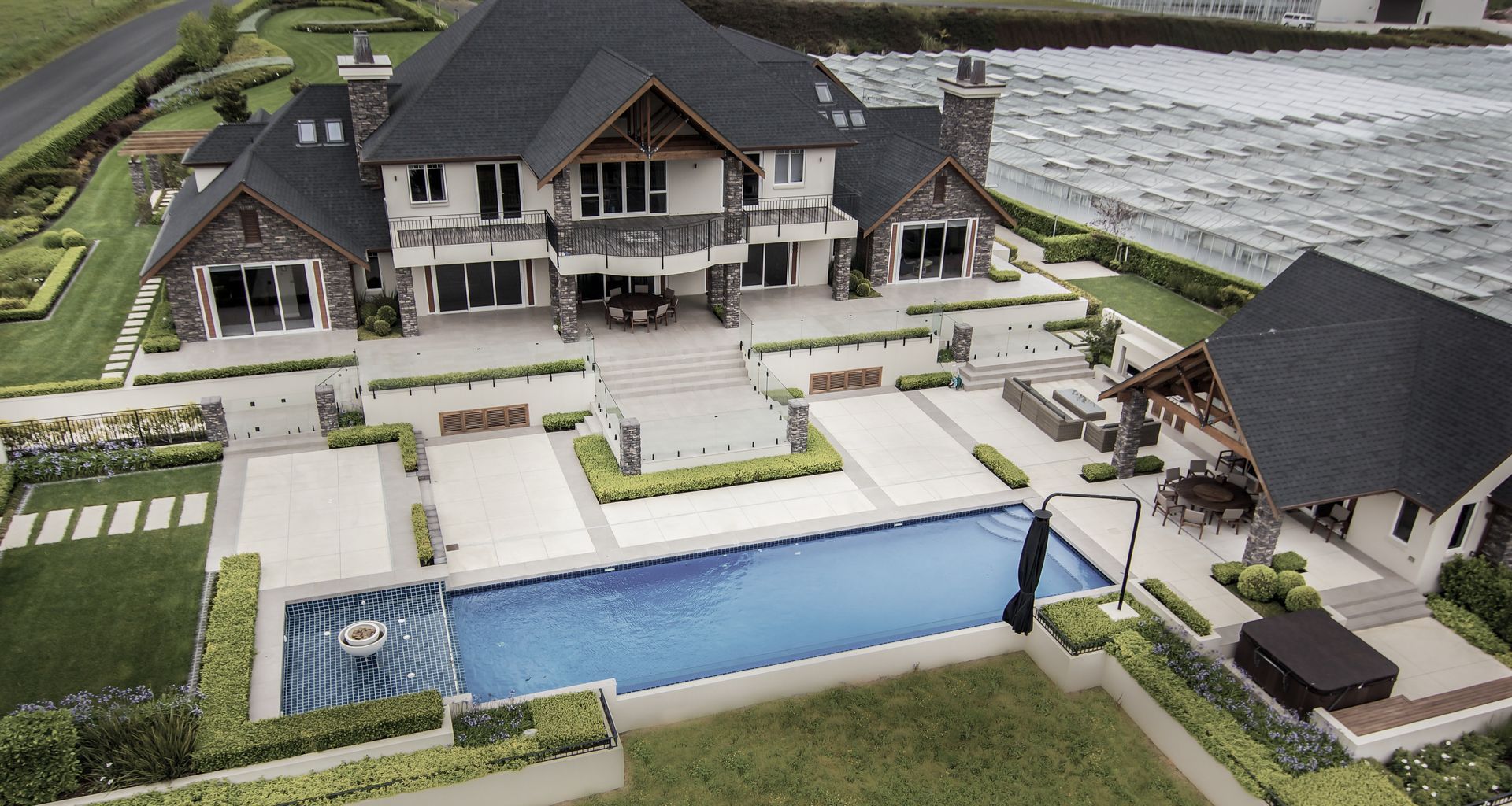 Karaka Garden and Pool banner