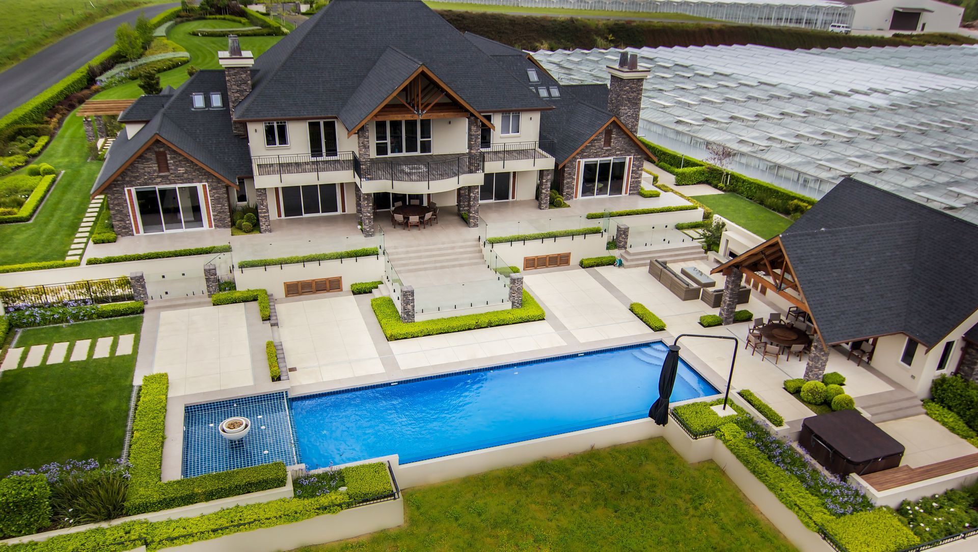 Karaka Garden and Pool banner