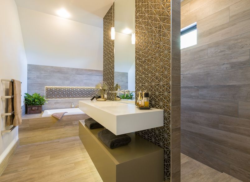 Karaka Guest Bathroom