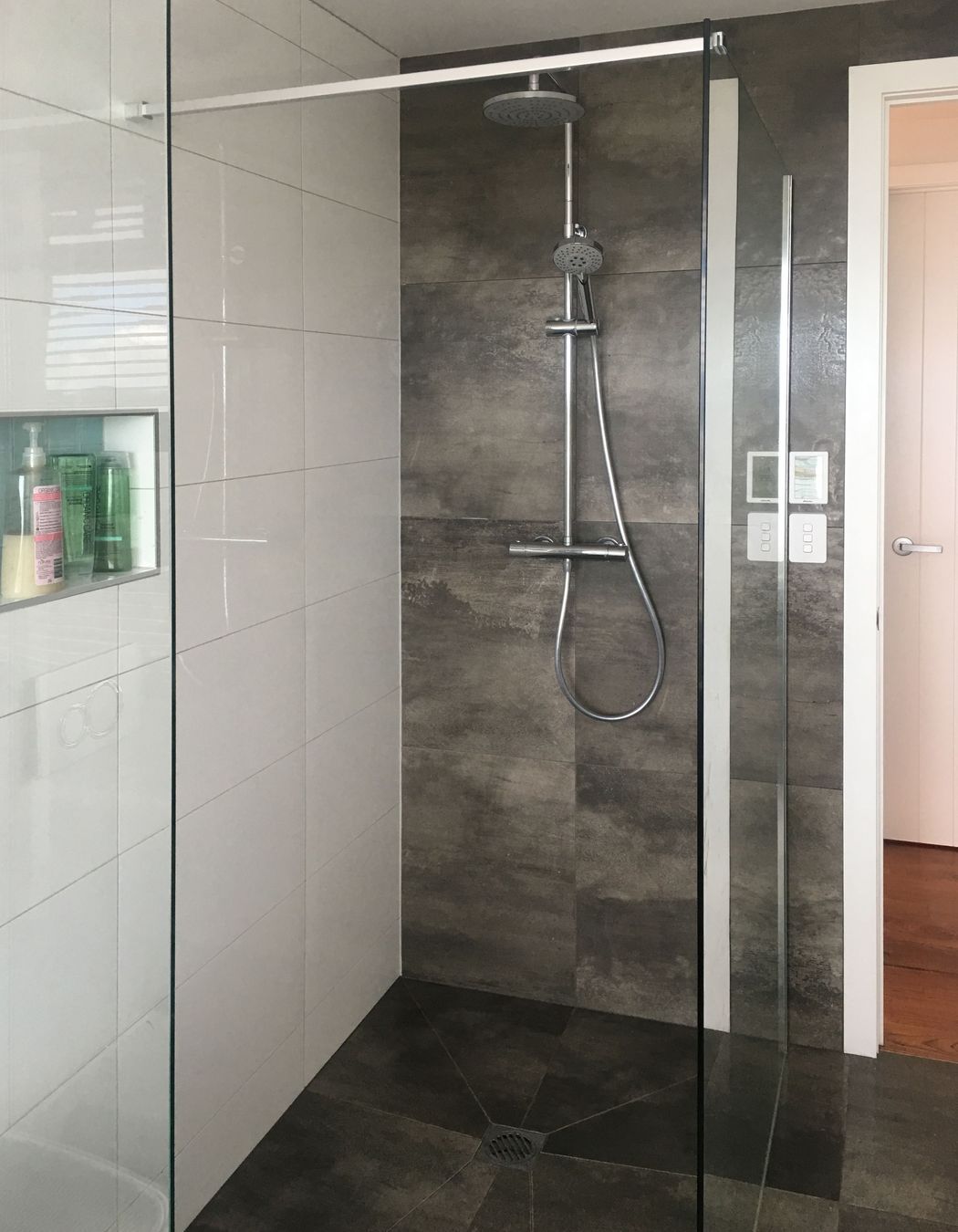 Class R Round Shower Set, Assisi Shower