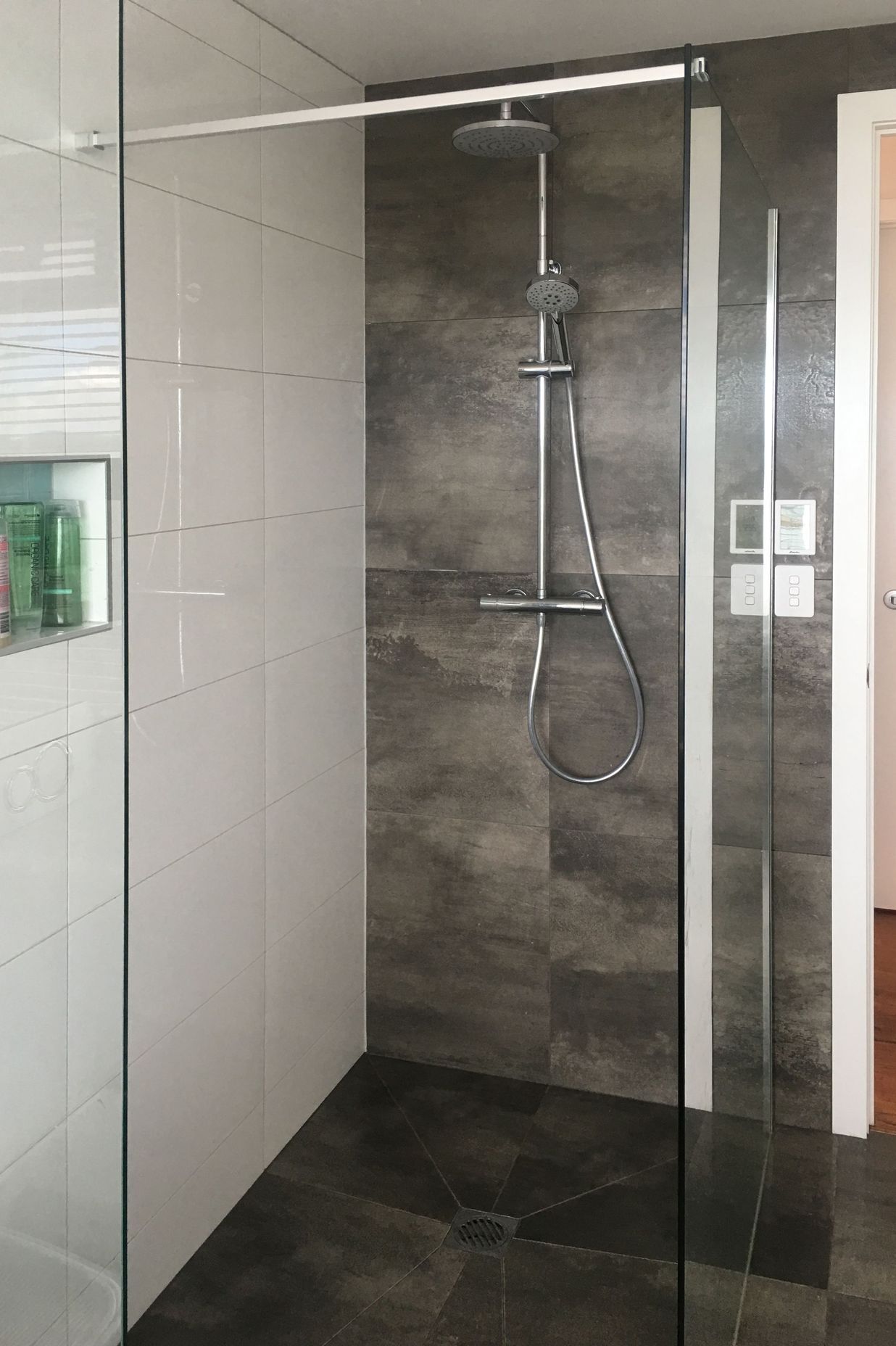 Class R Round Shower Set, Assisi Shower