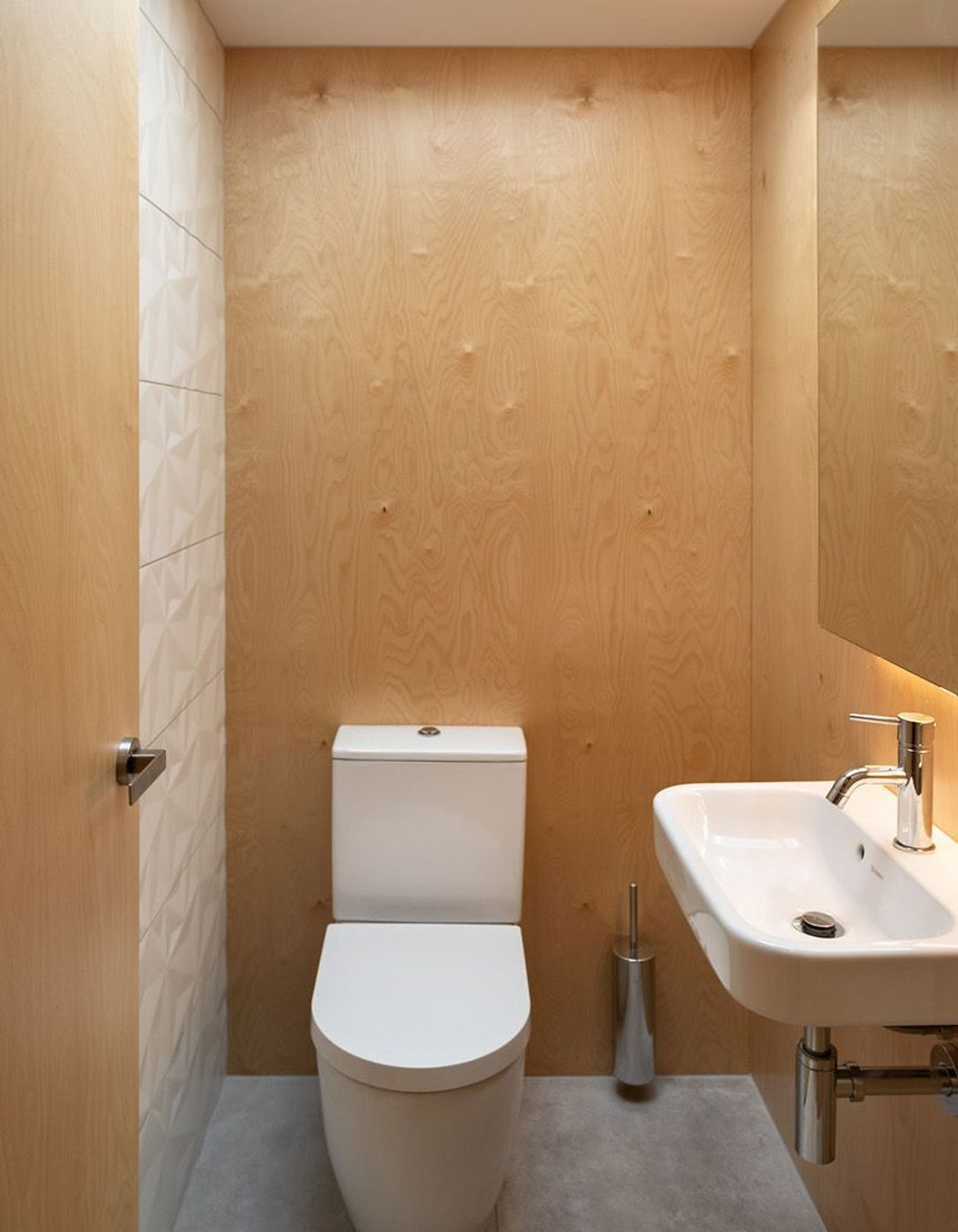 The timber-lined toilet. Photograph: Simon Devitt.