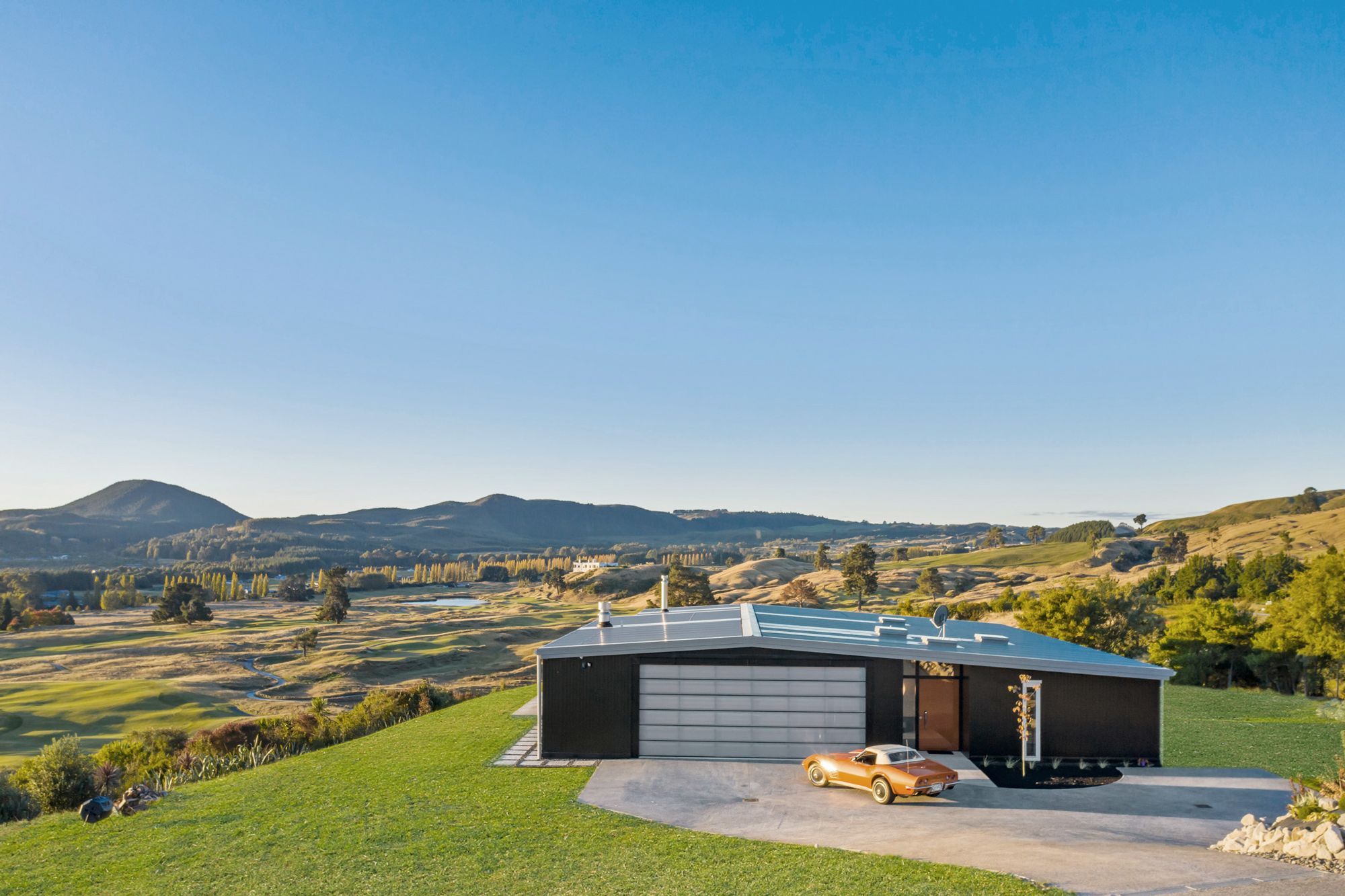 Kinloch House enjoys a panoramic view of the world-renowned Jack Nicklaus golf course at Kinloch. Photograph: ArchiPro.