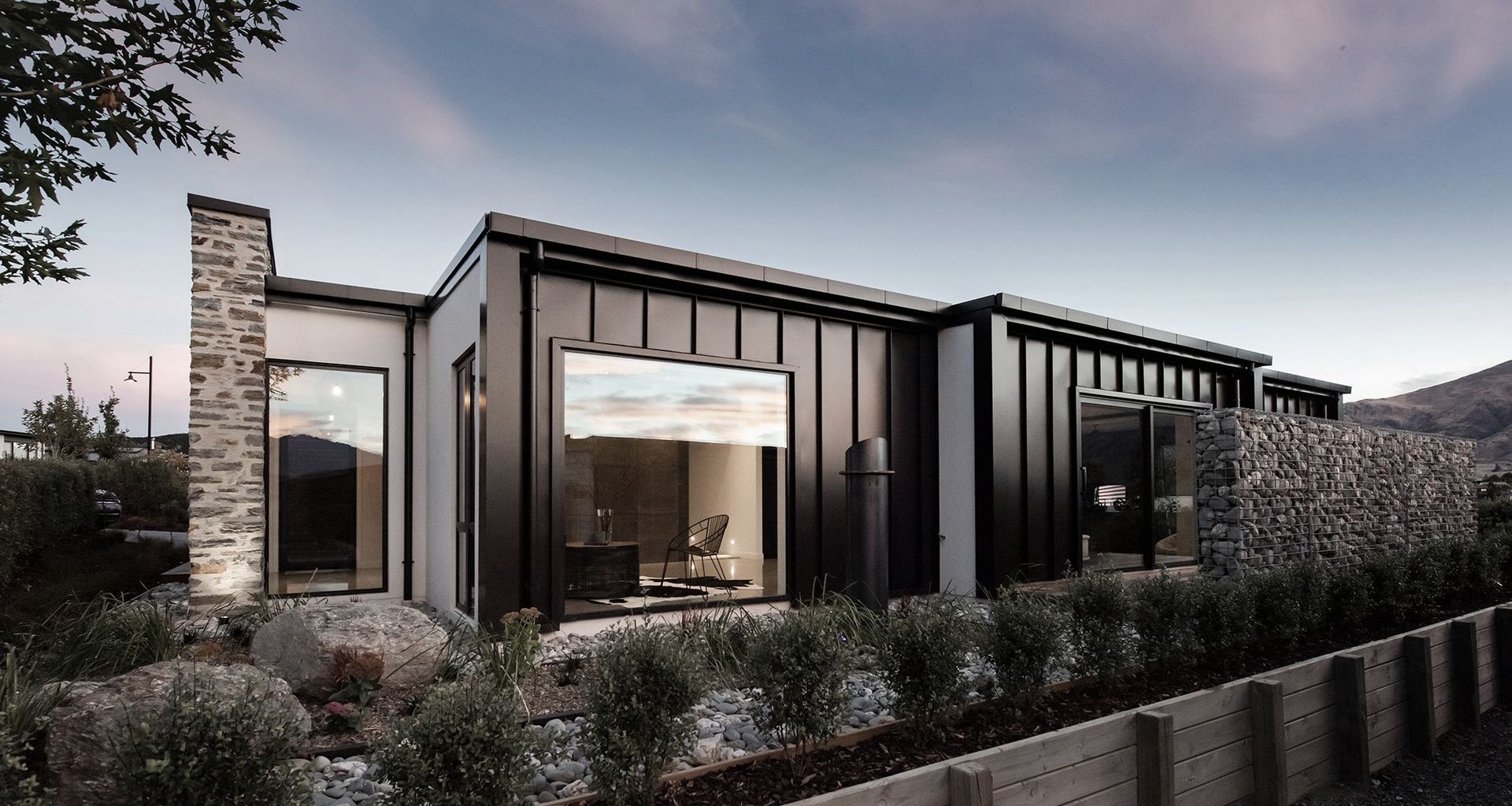 Kirimoko Park - David Reid Show Home, Wanaka banner
