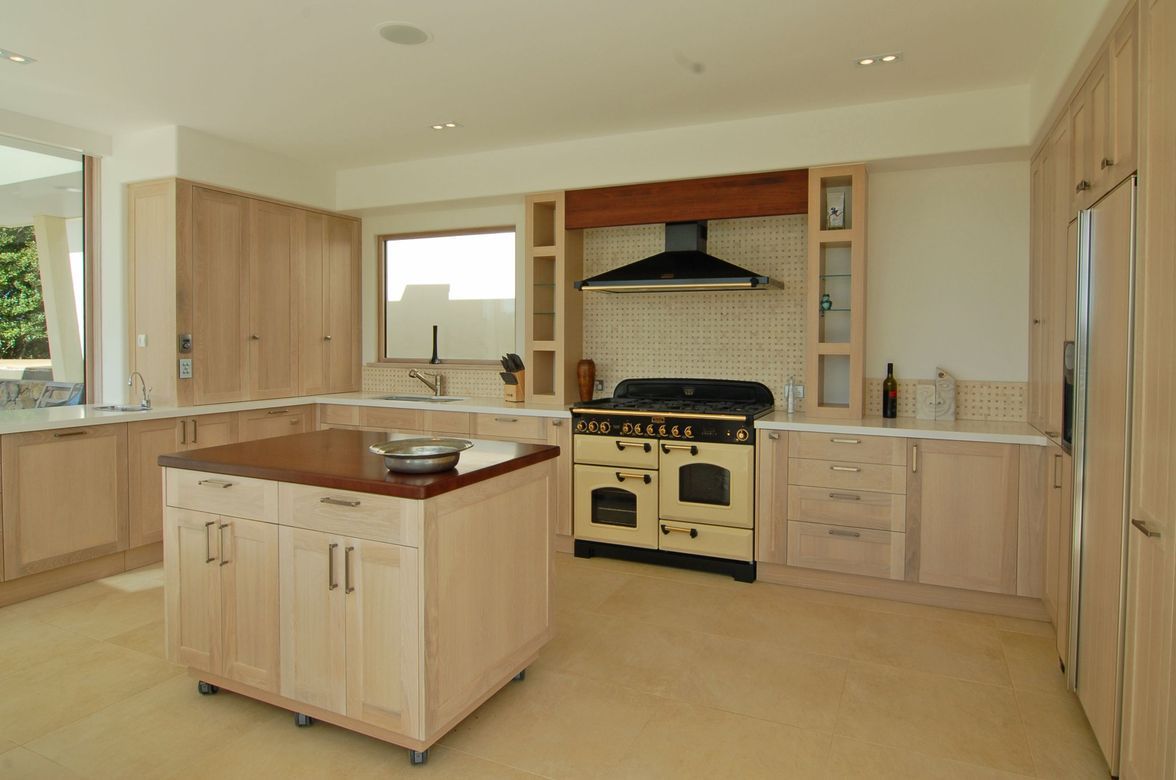 Kitchen and bathroom cabinetry