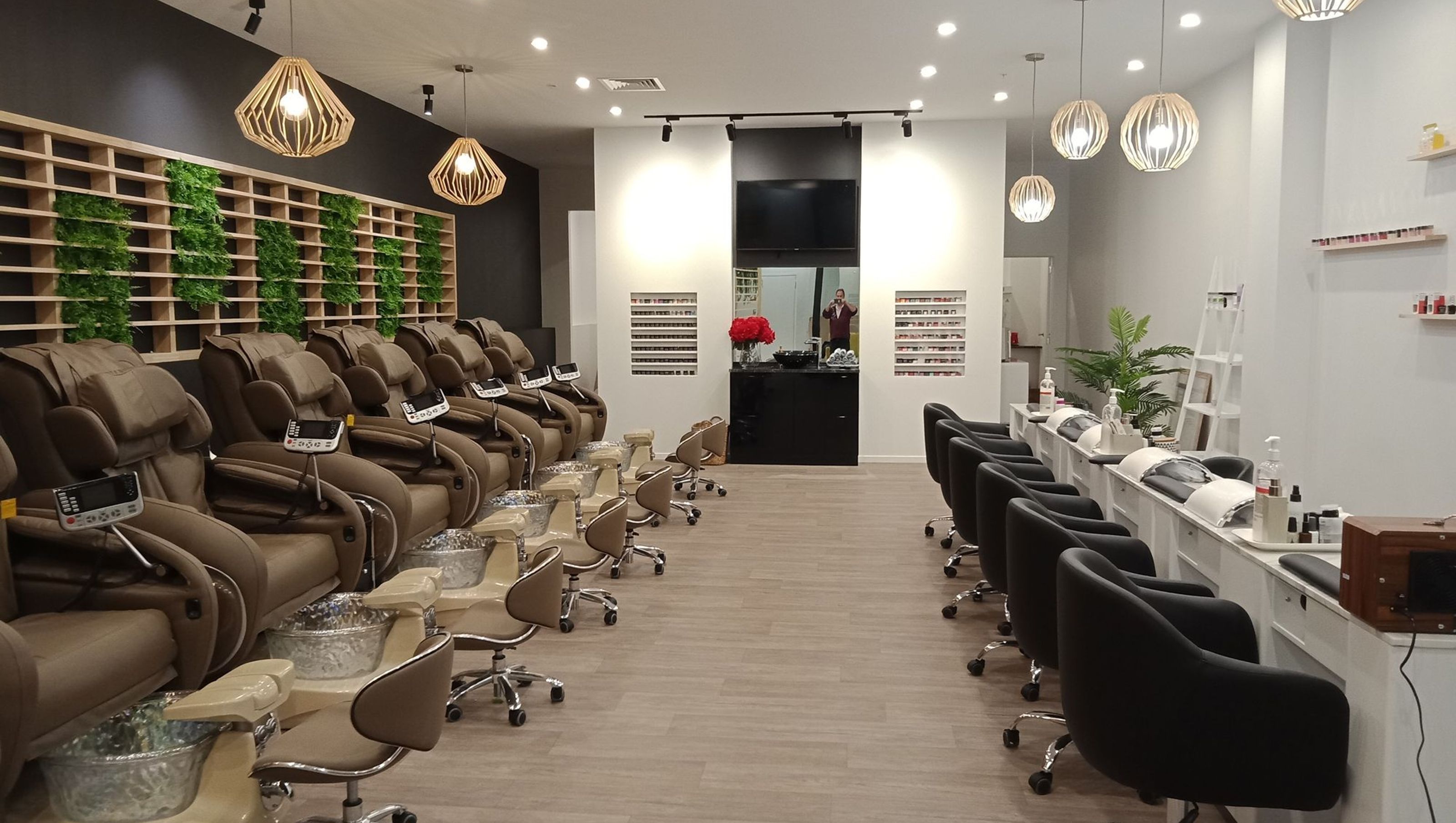 Kiwi Nail