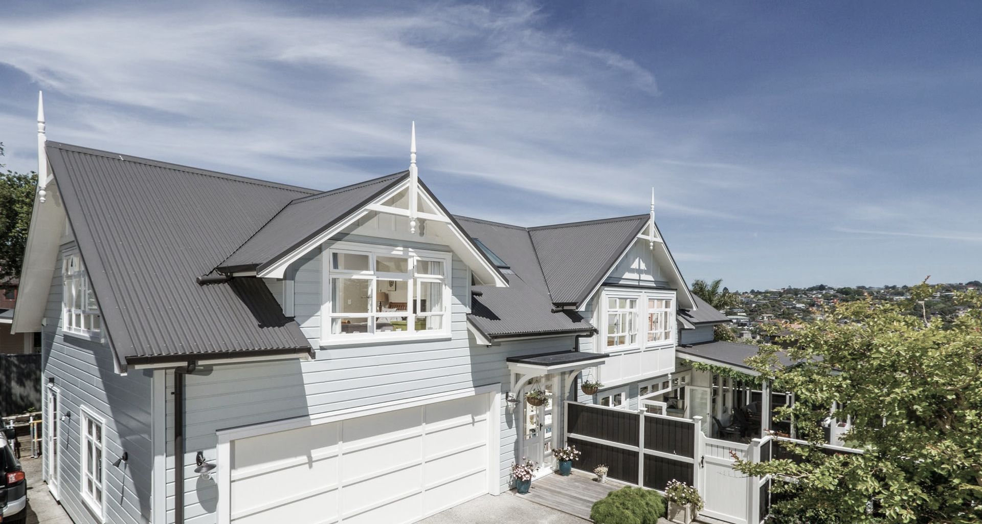 Kowhai House banner