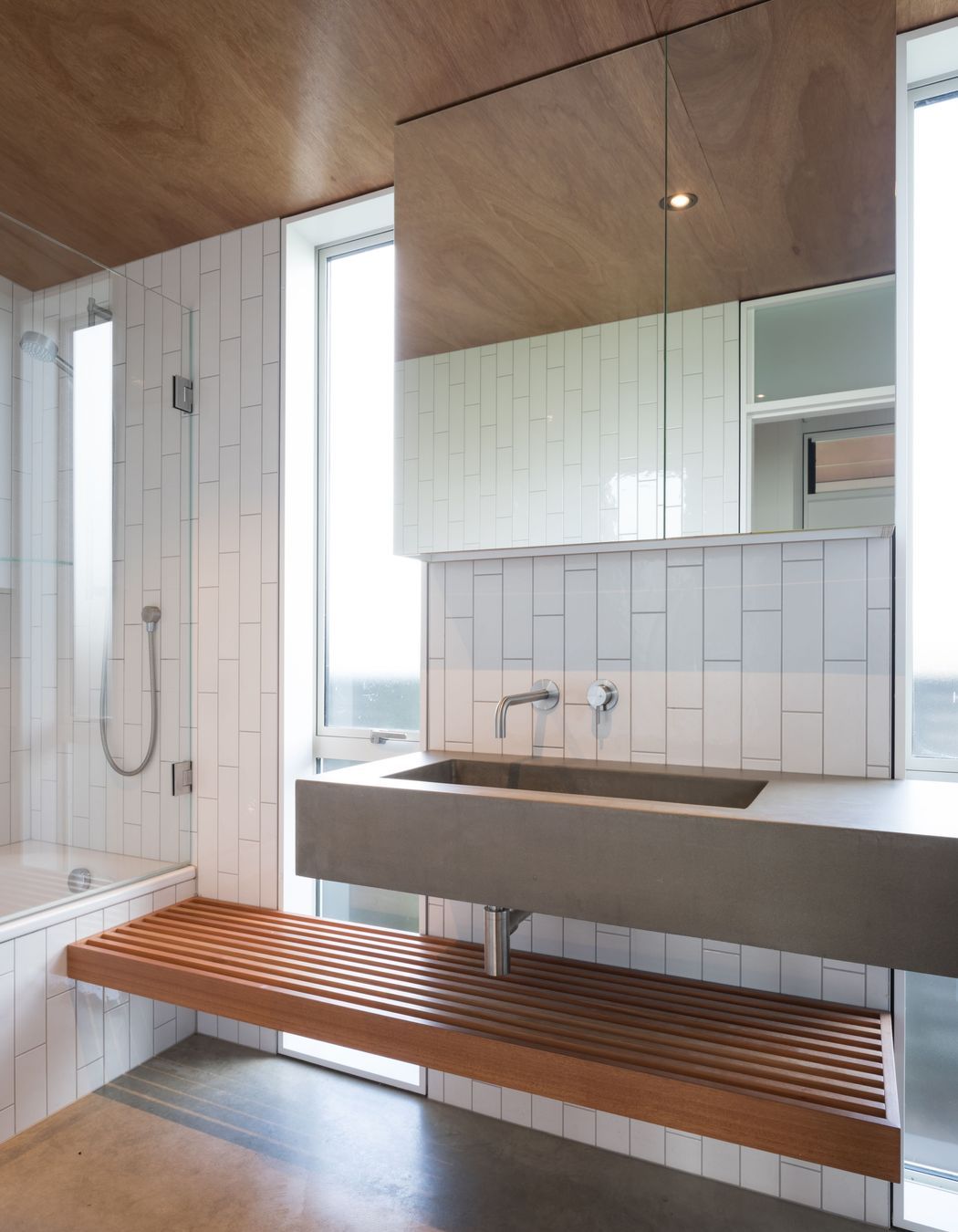 Main Bathroom - Source Series 1314 Spout & Concealed Mixer, SI006 Bottle Trap