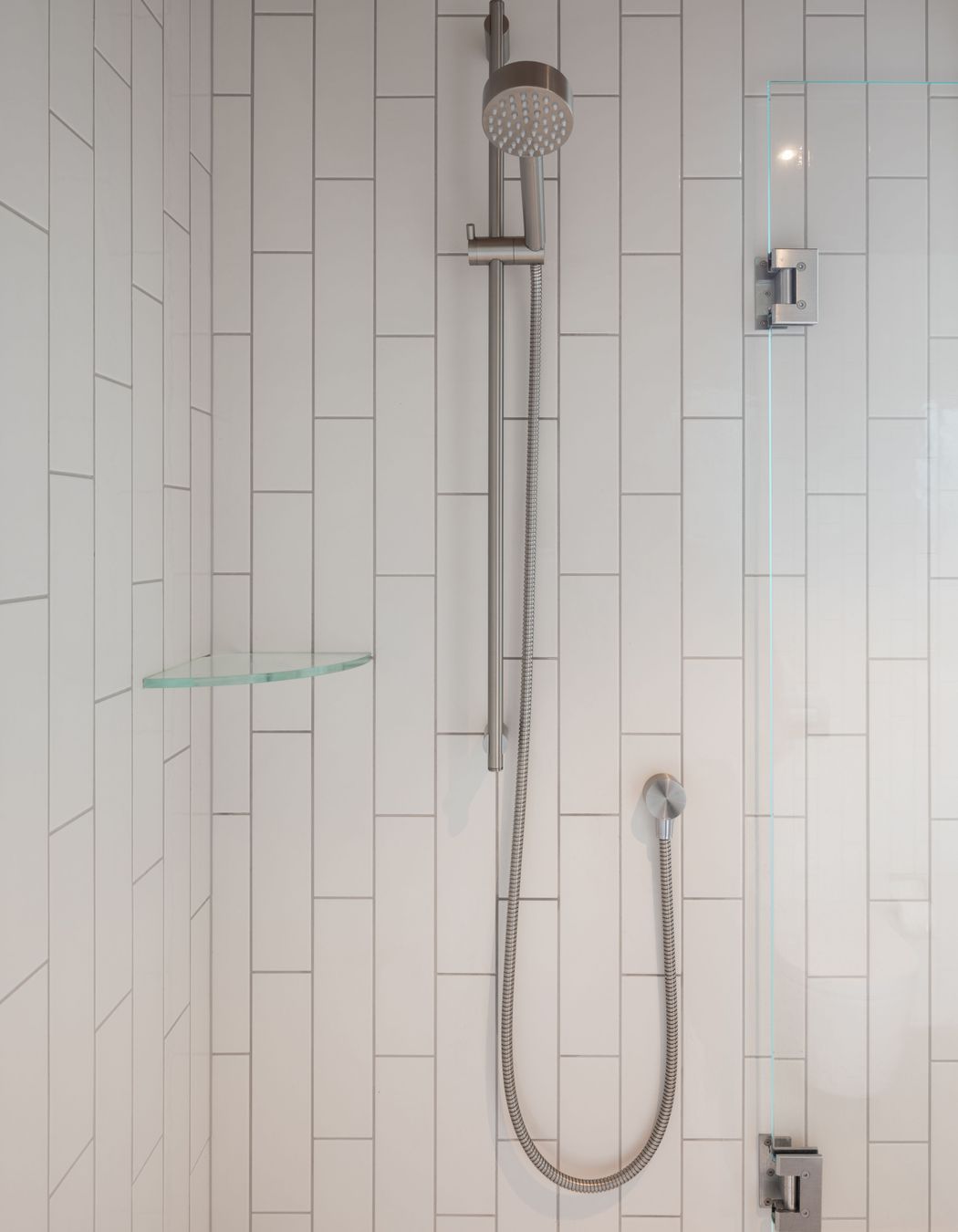 Main Bathroom - 21 Shower Slide & Head w/ 207 Outlet