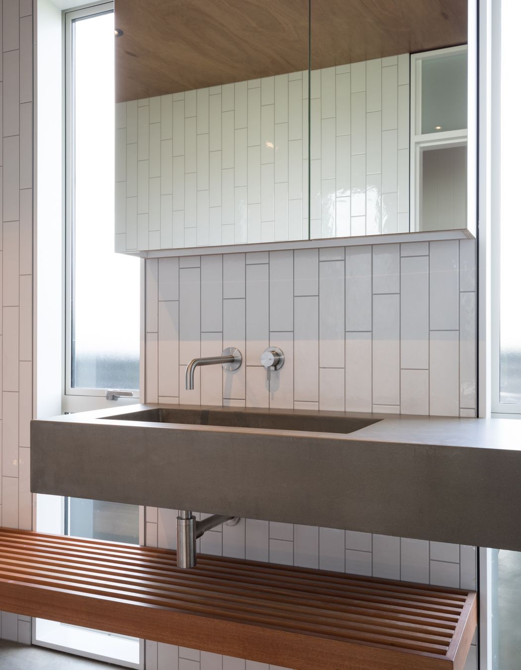 Main Bathroom - Source Series 1314 Spout & Concealed Mixer, SI006 Bottle Trap