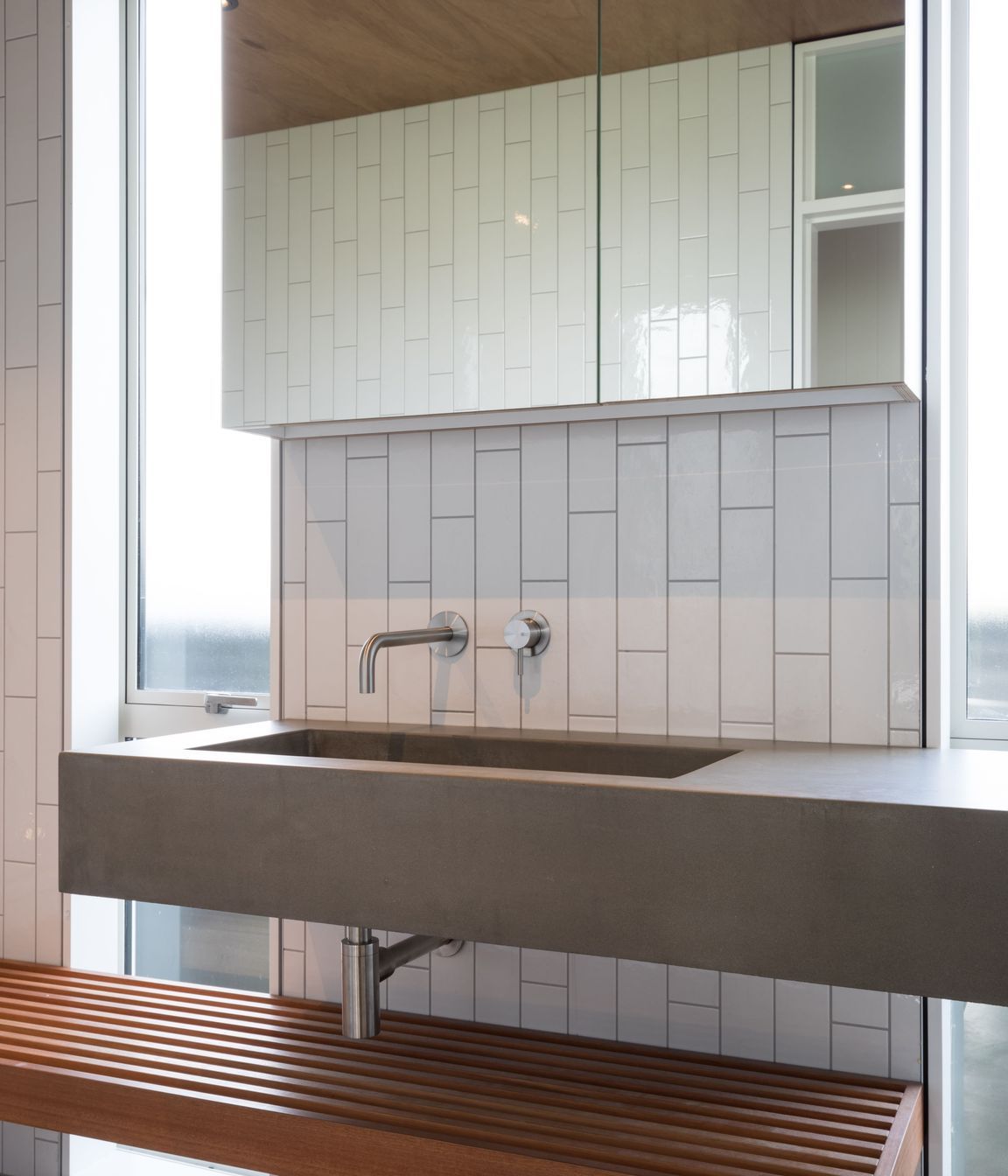 Main Bathroom - Source Series 1314 Spout &amp; Concealed Mixer, SI006 Bottle Trap