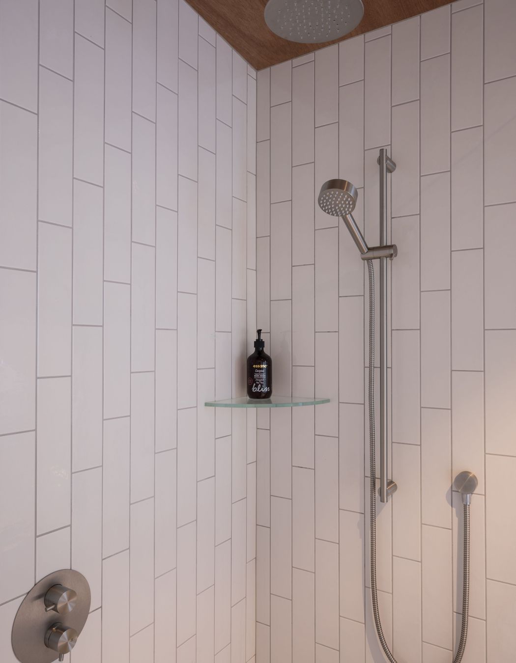 Source Series 1245 Mixer & Diverter. 21 Shower Slide & Head w/ 207 Outlet. SF027 200mm Rain Shower Head