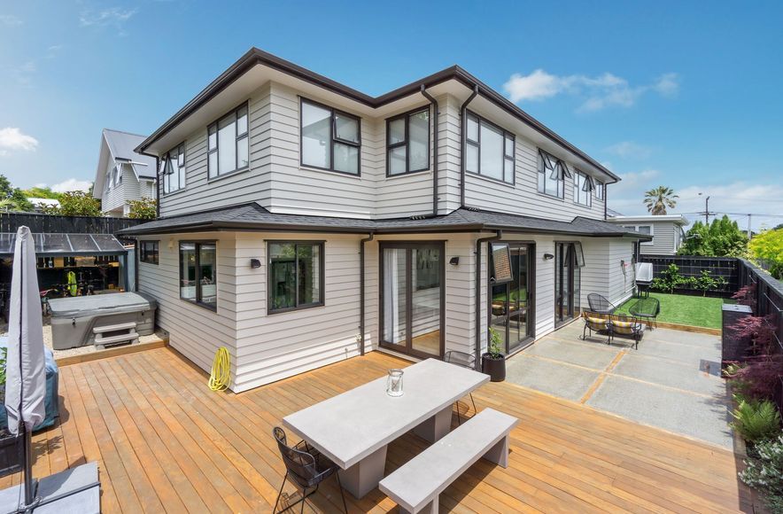 Lake Road Home