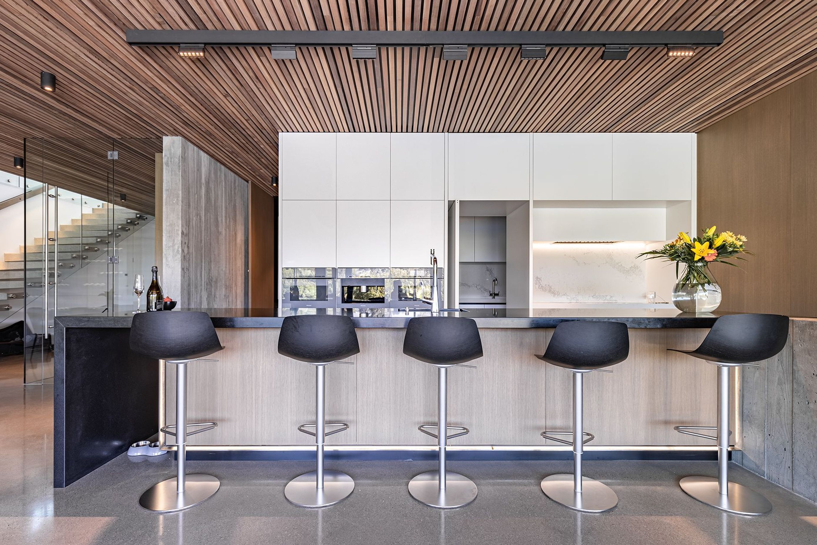 The kitchen is the perfect place to cook and entertain friends at the same time, with the wine cellar placed is just around the corner.
