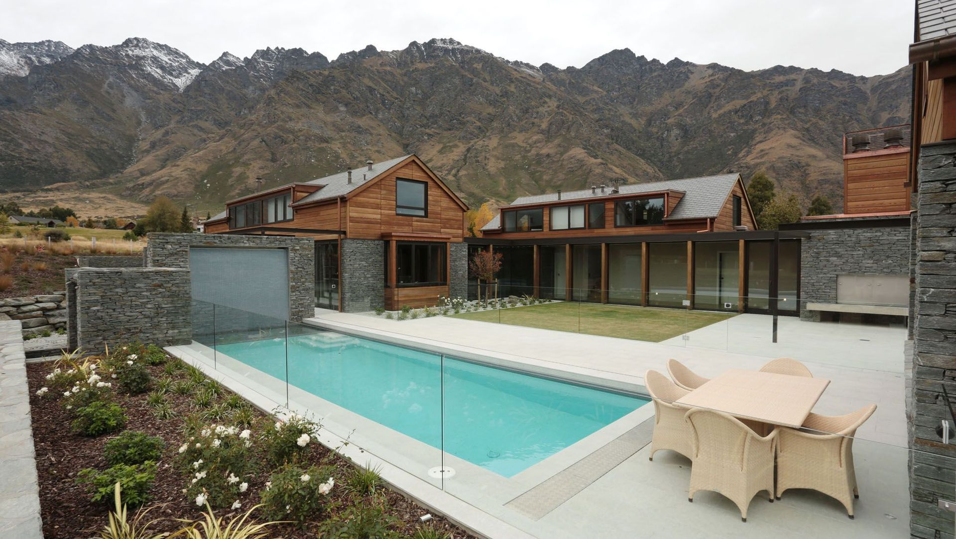 Lakeside Estate, Queenstown banner