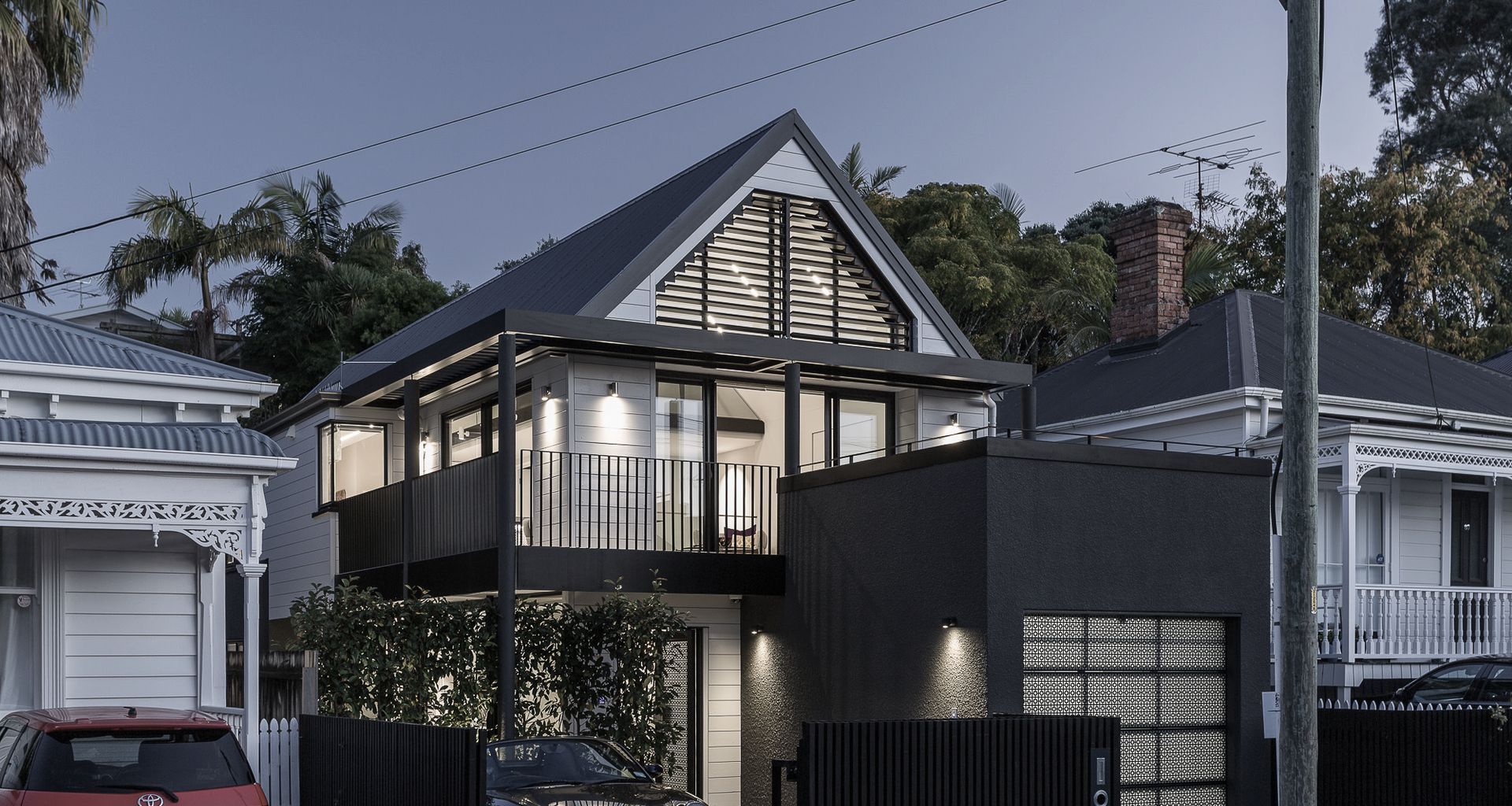 Izzard Renovation, Ponsonby banner