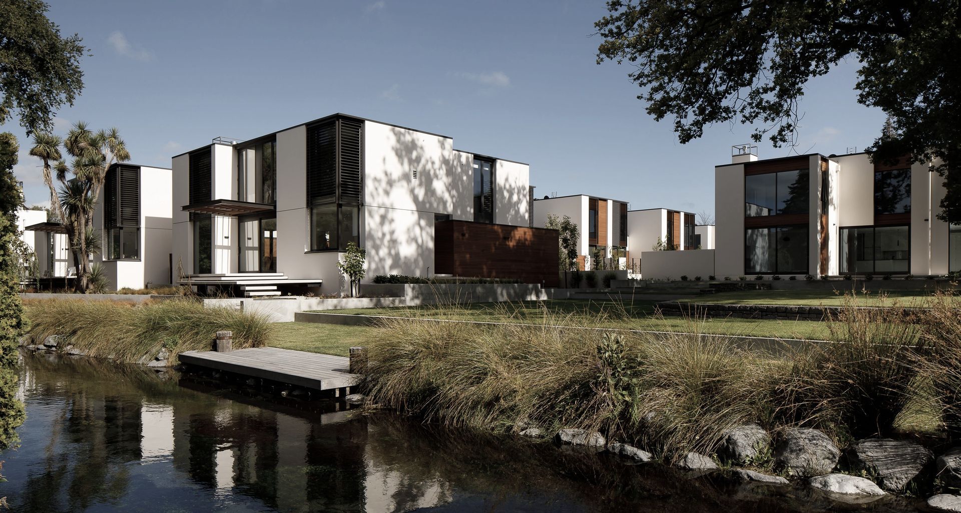 Lintrathen Gardens Townhouses banner