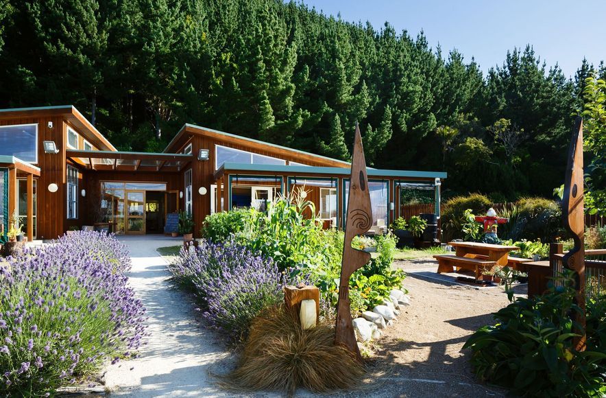 Little Earth Montessori