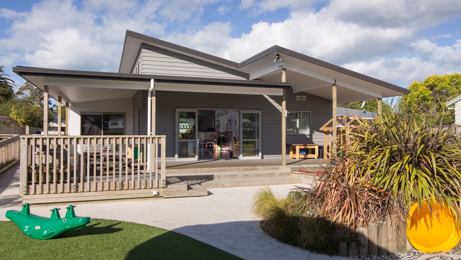Little People Childcare - Glenfield banner