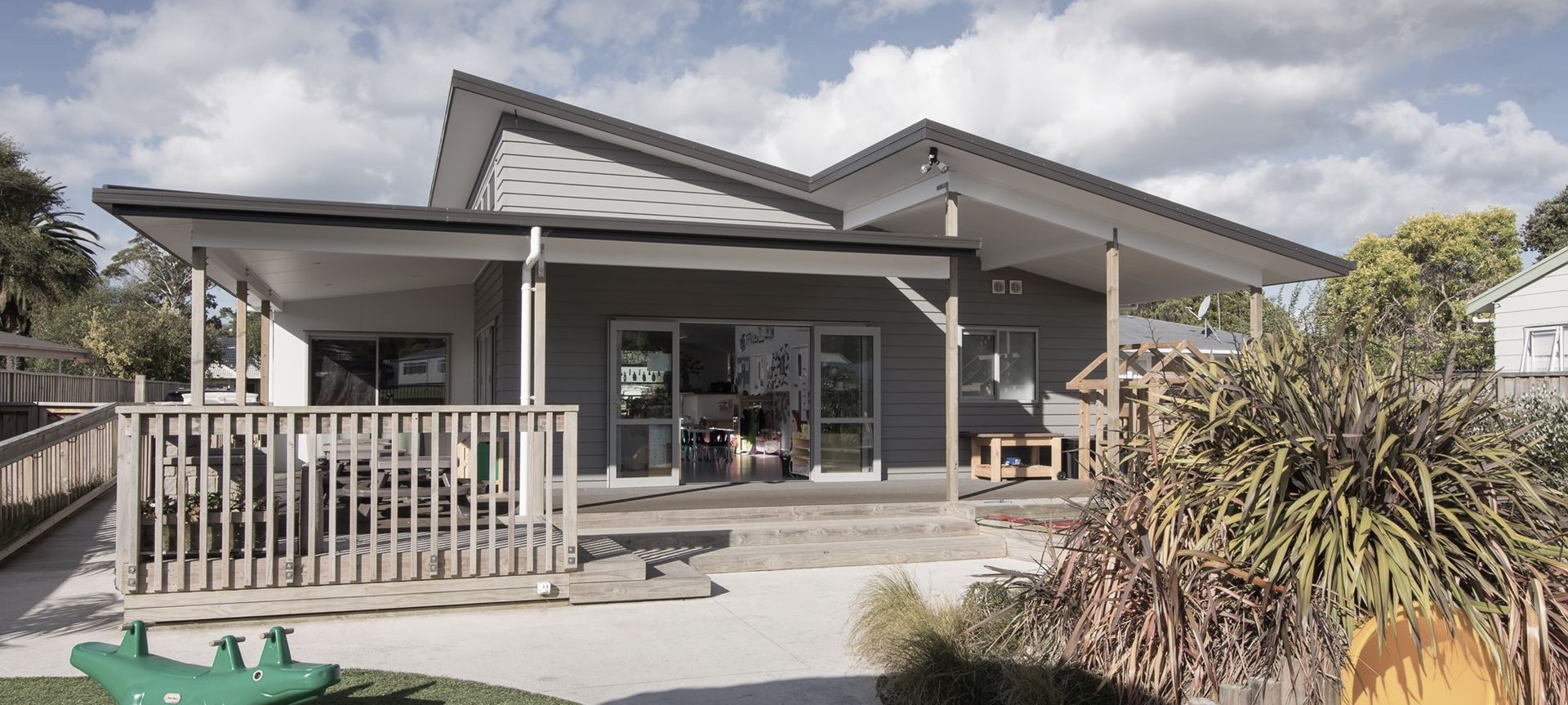 Little People Childcare - Glenfield banner