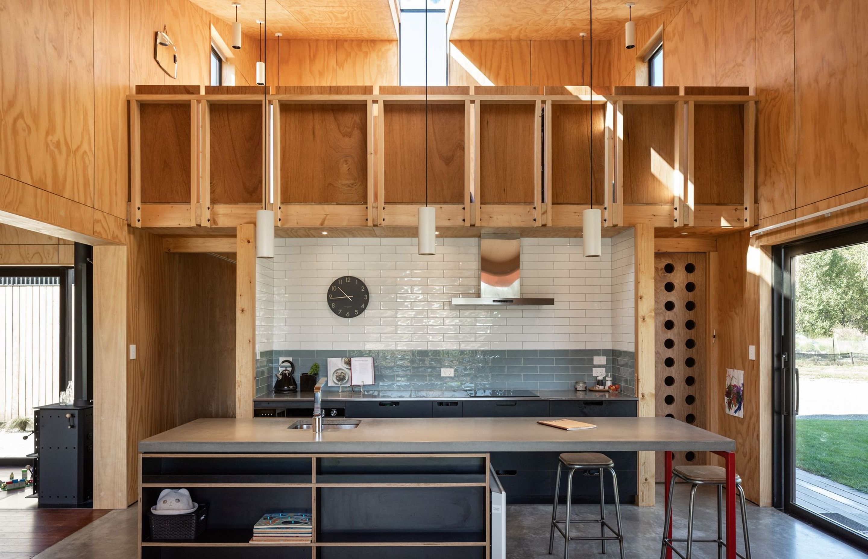 Inside, the intention was to create a sense of warmth with a resoundingly simple aesthetic dominated by the use of timber.