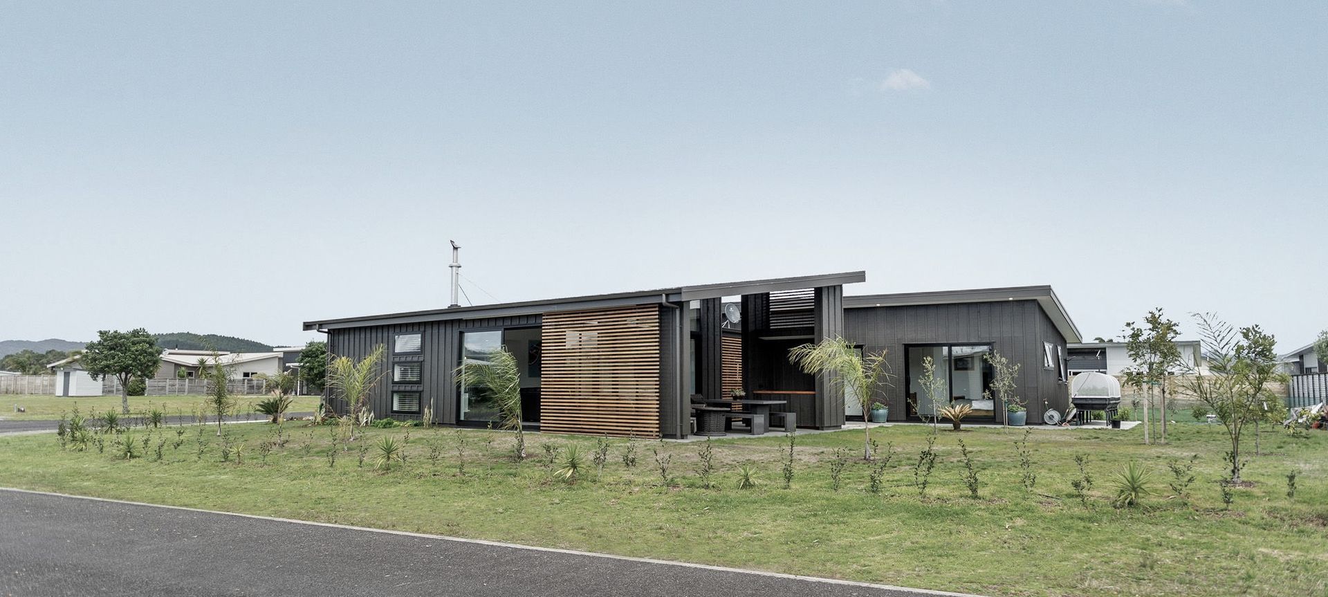 Lowes House - Matarangi Beach banner