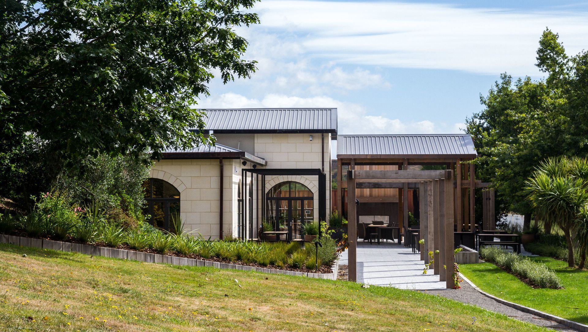Luna Estate banner