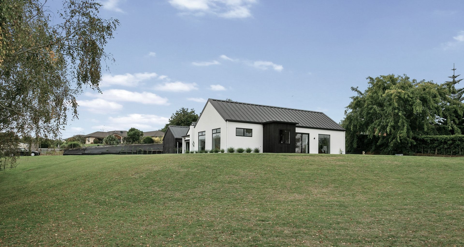 Luxe Showhome banner
