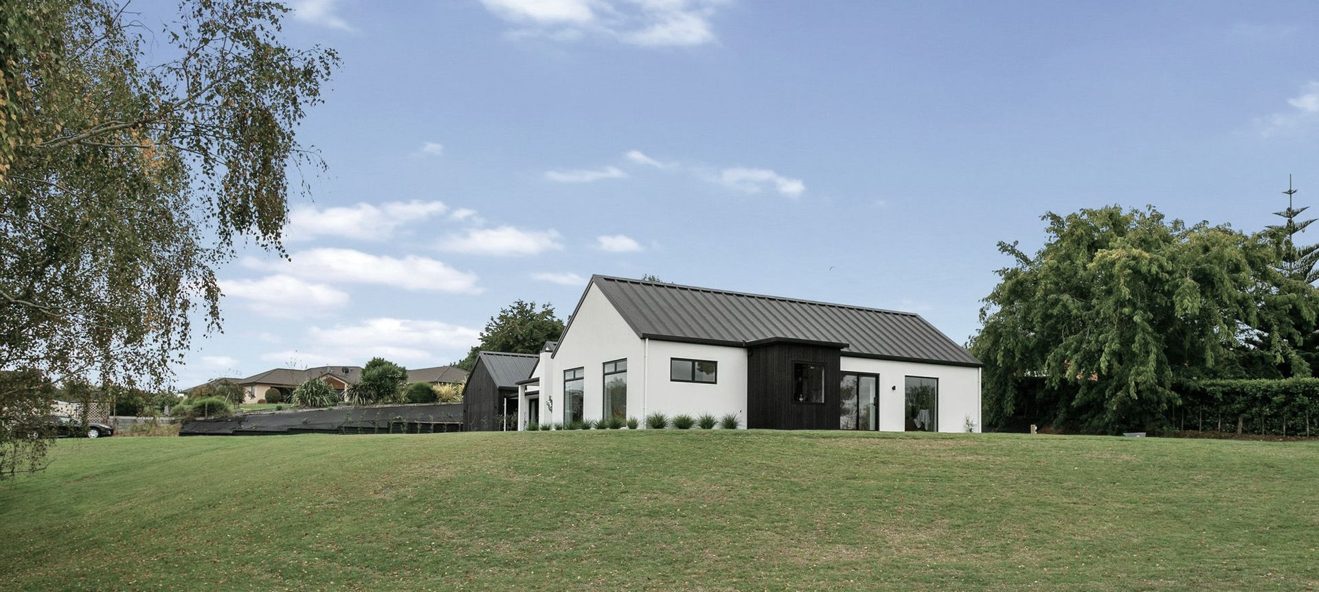 Luxe Showhome banner