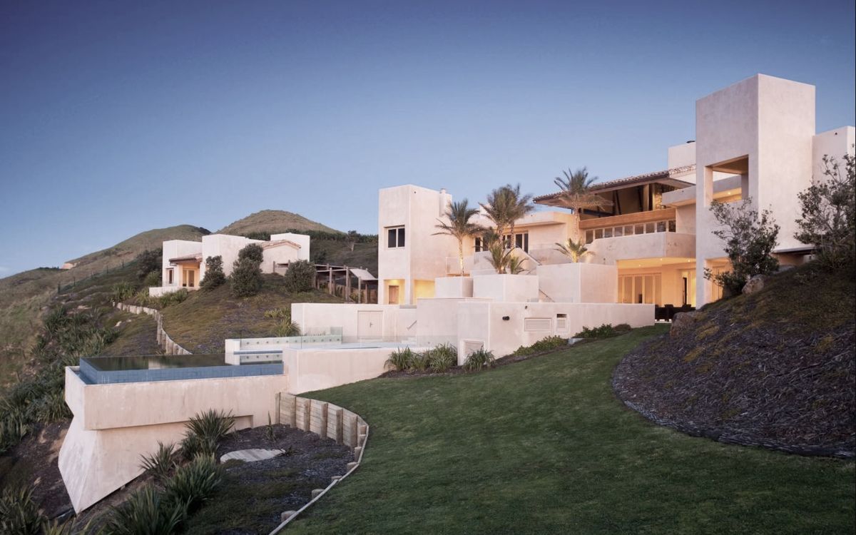 Luxor Homes banner