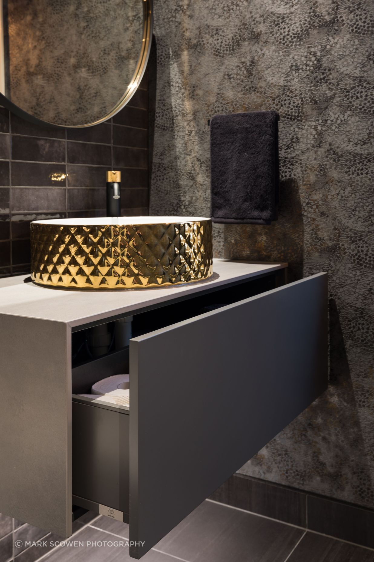 Powder Room - Custom vanity with great storage