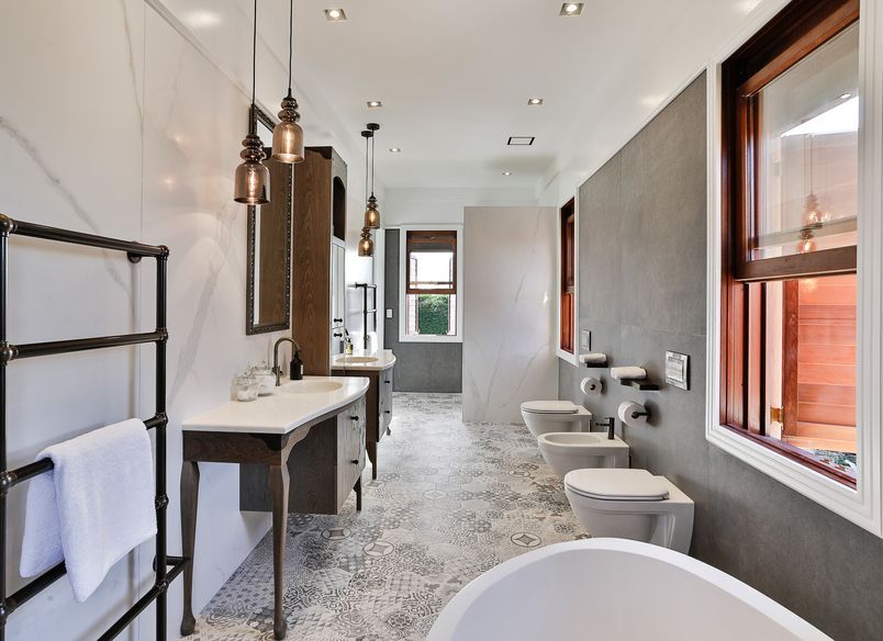 Luxurious Bathroom